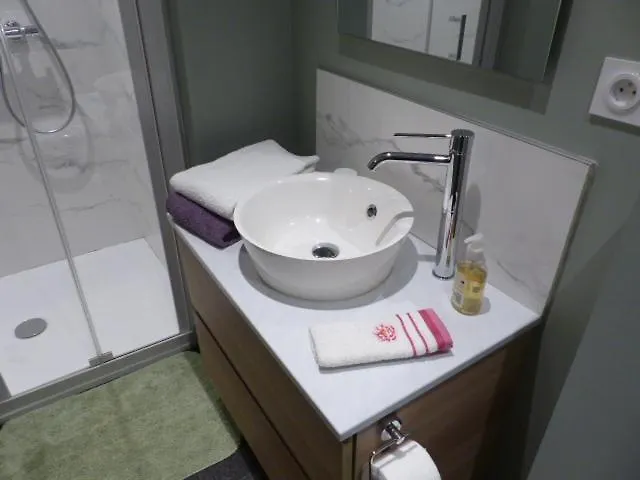 Couette-café Au Fil De L'eau